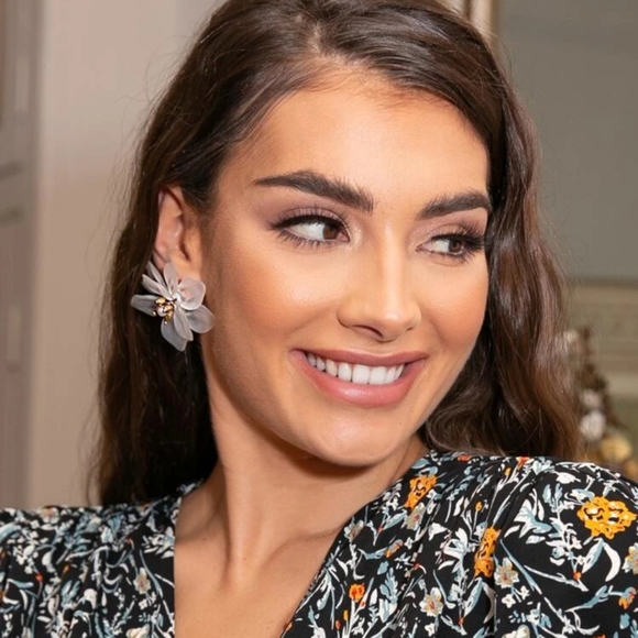 Flower Earrings - Picture 2 of 5